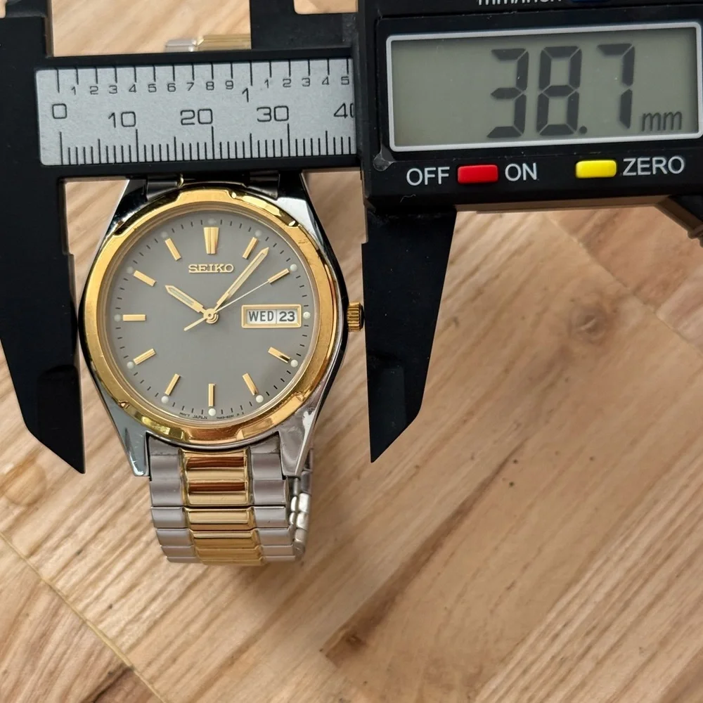 Seiko Gray Dial Watch Two-Tone Stretch Bracelet Case Day Date Window New Battery